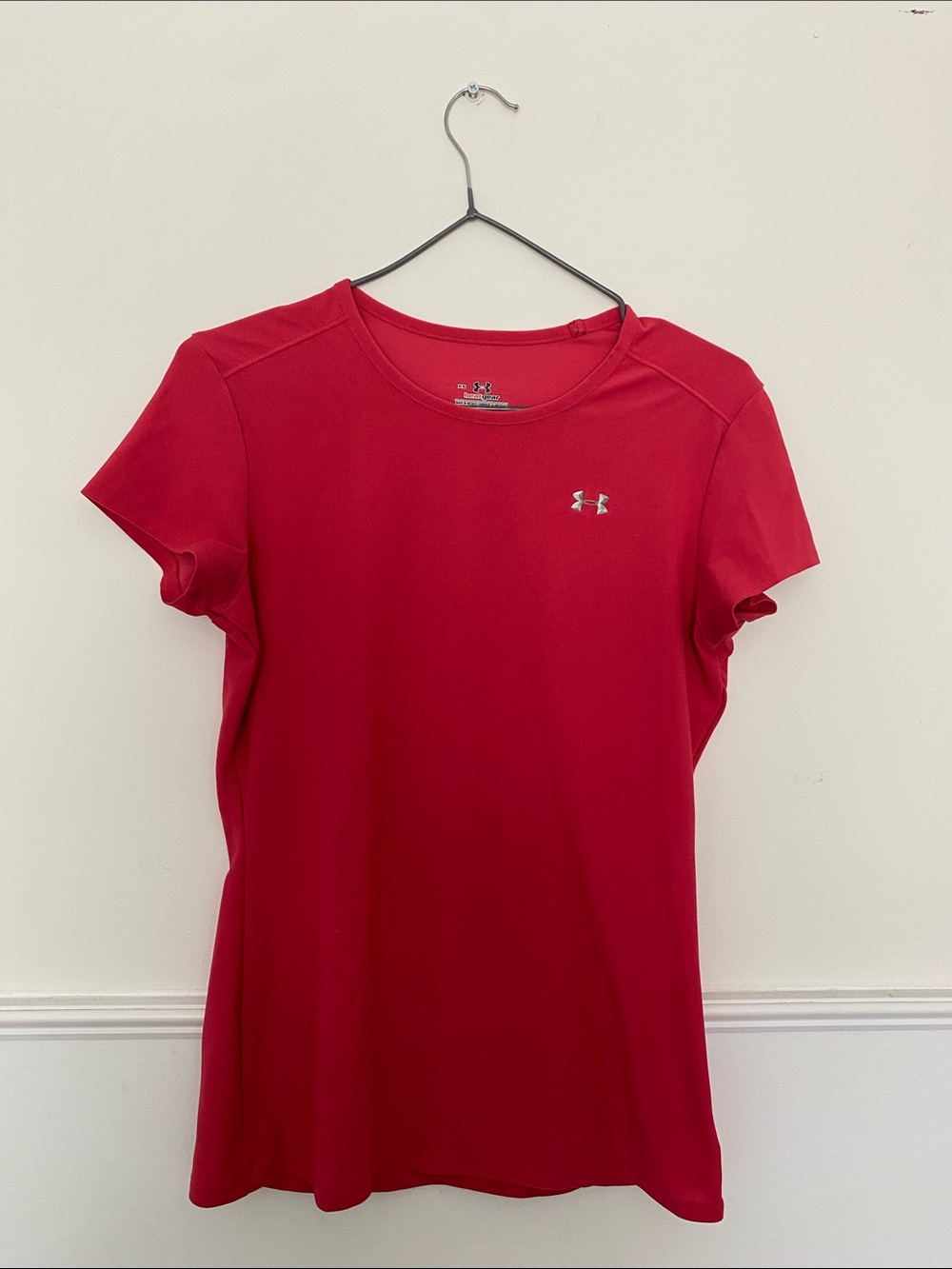 Under Armour Women's Red Short Sleeve Performance Tee